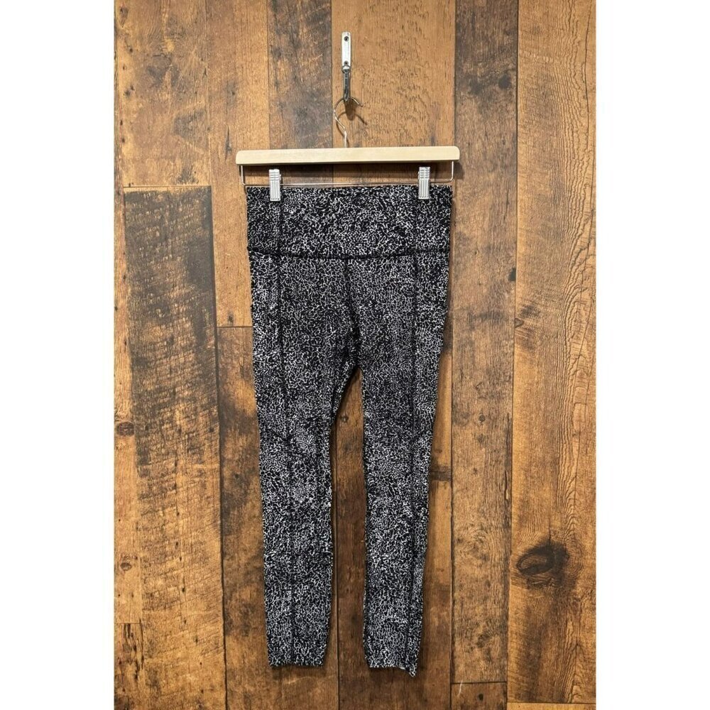 Lululemon Fast Free Tight II 25" *Non-Reflective Nulux Polar Shift Ice Sz 6 EUC - Picture 2 of 5